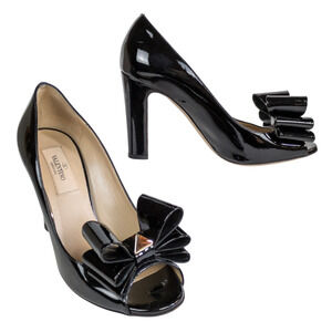 VALENTINO Garavani Black Patent Leather Peep Toe Bow Pump Rockstud Women's 37.5